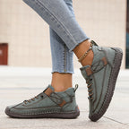 Women's Walking Flat Sneakers with Lace-Up Front