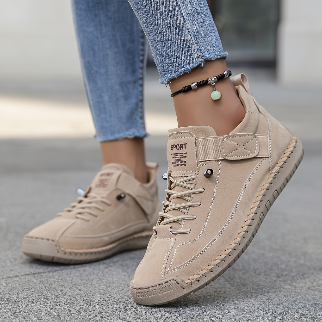 Women's Walking Flat Sneakers with Lace-Up Front